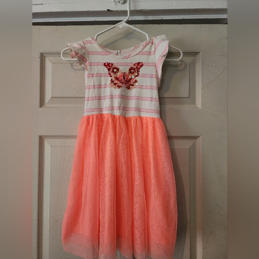 Girls dress